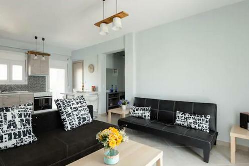 Bright Spacious Two-Bedroom Apartment سالونيك المظهر الخارجي الصورة