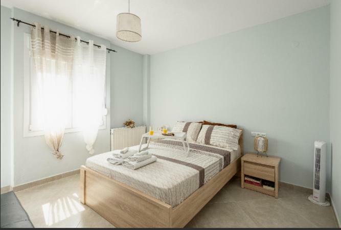 Bright Spacious Two-Bedroom Apartment سالونيك المظهر الخارجي الصورة